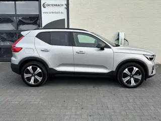 Foto 13 van Volvo XC40 1.5 T5 Plug-in hybrid Ultimate Dark | Zwenkbare trekhaak | Panoramadak | Blis | Memory |
