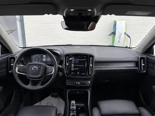 Foto 15 van Volvo XC40 1.5 T5 Plug-in hybrid Ultimate Dark | Zwenkbare trekhaak | Panoramadak | Blis | Memory |