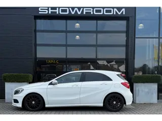 Foto 11 van Mercedes-Benz A-klasse 180 AMG, Panoramadak, Leder, Black Optic!