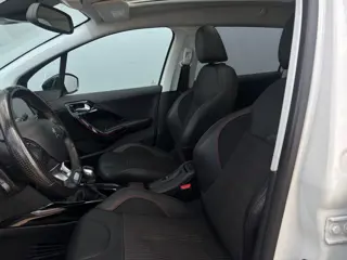 Foto 17 van Peugeot 2008 1.2 PureTech GT-line - Panorama Dak