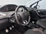 Foto 24 van Peugeot 2008 1.2 PureTech GT-line - Panorama Dak