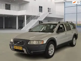 Volvo XC70 2.5 T Momentum AUTOMAAT AIRCO CRUISE LEDER PDC