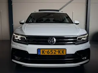Foto 20 van Volkswagen Tiguan Allspace 1.5 TSI R-Line 7pers, Panodak, ACC, Trekhaak, BTW, Leer, 20", Sfeerverlic