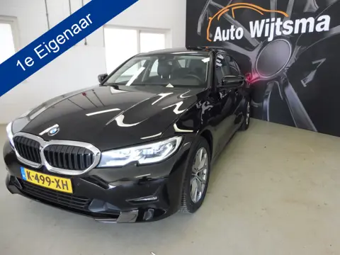 BMW 3-serie 320e Business Edition Plus Leer | Schuifdak | LED | LMV 17"| NL auto | 1e eig.