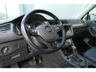 Foto 16 van Volkswagen Tiguan All-Space 2.0 TSI 4Motion Highline Panorama Carplay Stoelverwarming Leder
