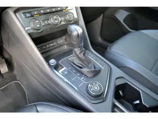 Foto 20 van Volkswagen Tiguan All-Space 2.0 TSI 4Motion Highline Panorama Carplay Stoelverwarming Leder