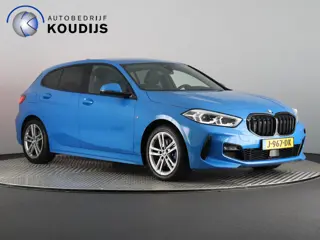 BMW 1-serie 118i High Executive M-Sport (NL-Auto / Virtual Display / Cruise / Carplay / Sfeerverlich