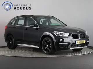 BMW X1 sDrive18i High Executive (Afn. Trekhaak / Carplay / Camera / Cruise / Navi / Stoelverw.)