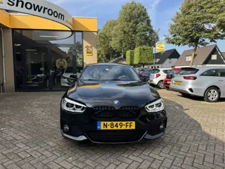 Foto 19 van BMW 1-serie 120i M Sport Edition Automaat Climate Control Led Carplay
