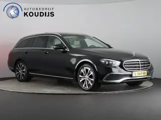 Mercedes-Benz E-Klasse Estate 300 e (Pano / Elek. Trekhaak / Burmester / Camera / Matrix / Sfeerverl