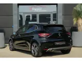 Foto 28 van Renault Clio 1.3 TCe R.S. Line | 131PK | Navigatie | Keyless entry/start | LED koplampen | Renault C