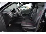 Foto 21 van Renault Clio 1.3 TCe R.S. Line | 131PK | Navigatie | Keyless entry/start | LED koplampen | Renault C