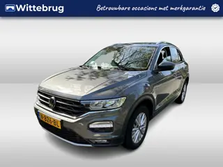 Volkswagen T-Roc 1.0 TSI Style / TREKHAAK/ ADAPTIVE CRUISE/ PARKEER SENSOREN V+A/ NAVI/ CLIMA/ 16'' 
