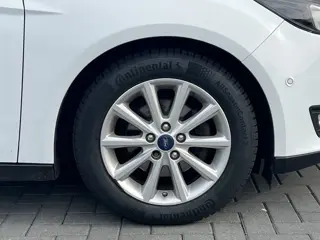 Foto 12 van Ford FOCUS Wagon 1.0 Titanium Edition | Winter Pack! | Navi