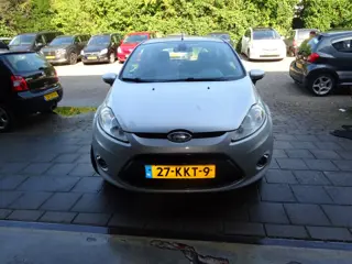 Foto 15 van Ford Fiesta 1.25 Titanium MET APK AIRCO WERKT