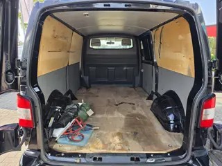 Foto 17 van Volkswagen Transporter 2.0 TDI L2-H1 Comfortline Automaat 141 PK * NAP * MARGE *