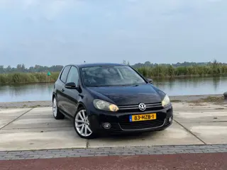 Foto 14 van Volkswagen Golf 1.4 TSI Highline Automaat - Deep Black Pearl - Leder/Clima/Cruise