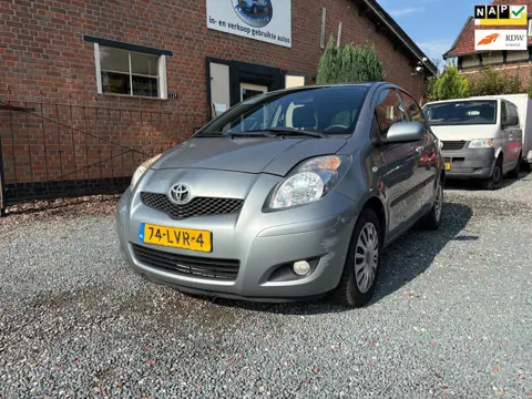 Toyota Yaris 1.3 VVTi Aspiration ( Automaat + Airco )