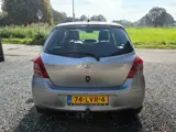 Foto 23 van Toyota Yaris 1.3 VVTi Aspiration ( Automaat + Airco )