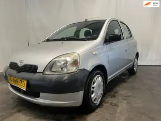 Toyota Yaris 1.0-16V VVT-i Terra - Schade