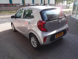 Foto 16 van Kia Picanto 1.0 DPi DynamicLine Navi Autm " New Staat "
