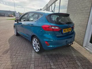 Foto 19 van Ford Fiesta 1.0 EcoBoost Titanium 100PK *Camera*Carplay*Adaptive cruise* voorruit verwarming * Rijkl