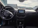 Foto 25 van Ford Fiesta 1.0 EcoBoost Titanium 100PK *Camera*Carplay*Adaptive cruise* voorruit verwarming * Rijkl