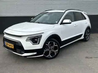 Foto 13 van Kia Niro 1.6 GDi Hybrid ExecutiveLine Full Option! Nederlandse auto, Schuif/kanteldak, 18" Lichtmeta