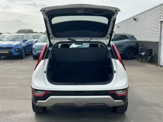 Foto 18 van Kia Niro 1.6 GDi Hybrid ExecutiveLine Full Option! Nederlandse auto, Schuif/kanteldak, 18" Lichtmeta