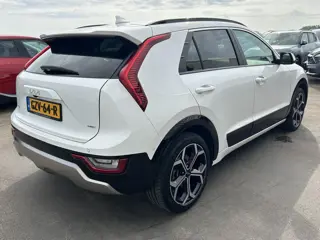 Foto 15 van Kia Niro 1.6 GDi Hybrid ExecutiveLine Full Option! Nederlandse auto, Schuif/kanteldak, 18" Lichtmeta
