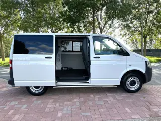 Foto 12 van Volkswagen Transporter 2.0 TDI L1H1 BMT 140 PK Marge