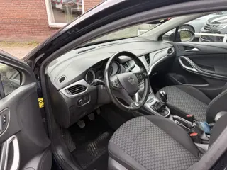 Foto 18 van Opel Astra Sports Tourer 1.0 Online Edition CARPLAY NAVI PDC