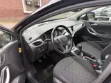 Foto 28 van Opel Astra Sports Tourer 1.0 Online Edition CARPLAY NAVI PDC