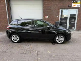 Foto 11 van Peugeot 308 1.2 PureTech PANO|AIRCO|NEW APK|CAMERA
