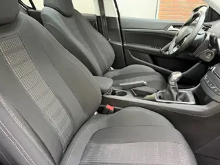 Foto 17 van Peugeot 308 1.2 PureTech PANO|AIRCO|NEW APK|CAMERA