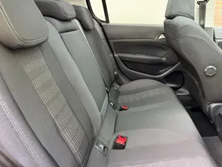Foto 18 van Peugeot 308 1.2 PureTech PANO|AIRCO|NEW APK|CAMERA