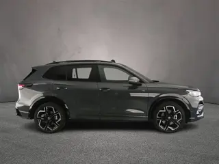 Foto 19 van Volkswagen Tiguan R-Line Edition 1.5 TSI eHybrid 272pk DSG Automaat Trekhaak, Panoramadak, Black Sty