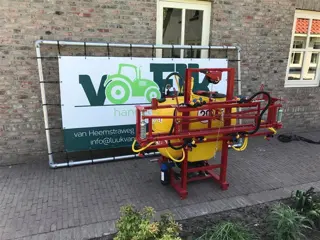Veldspuit Onkruidspuit / Weidespuit minitractor NI