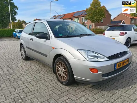 Ford Focus 1.4-16V Trend