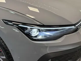 Foto 18 van Volkswagen Golf 1.5 eHybrid GTE 272PK | Adaptive cruise | 360 | Head-up | Sfeer | IQ light |Stoelver