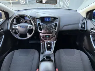 Foto 20 van Ford FOCUS Wagon BWJ 2014 | 1.0T 126PK TITANIUM | TREKHAAK | CLIMA | NAVI | PDC 2X | DONKER GLAS | L