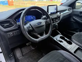 Foto 18 van Ford Kuga 2.5 PHEV ST line X (bj 2023, automaat)