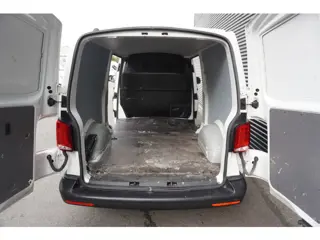 Foto 14 van Volkswagen Transporter L2H1 150pk Automaat 2x Schuifdeur Apple carplay Camera Parkeersensoren Cruise