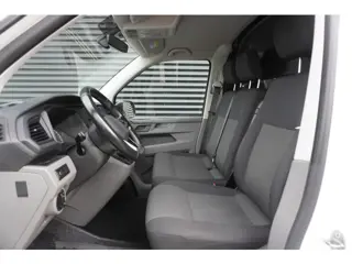 Foto 18 van Volkswagen Transporter L2H1 150pk Automaat 2x Schuifdeur Apple carplay Camera Parkeersensoren Cruise