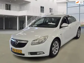 Opel Insignia 1.8 Edition CARPLAY NAVI PSENSOR CRUISE 2 X SLEUTELS