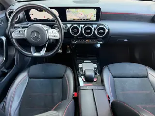 Foto 13 van Mercedes-Benz A-klasse A 200 AMG 1e EIG | CARPLAY | CAMERA | NAP