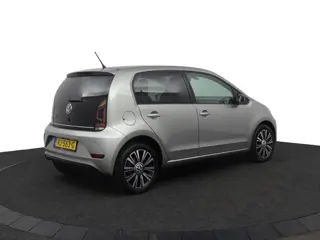Foto 20 van Volkswagen Up! 1.0 BMT high up! AUTOMAAT I CAMERA I PDC I STOELVERWARMING