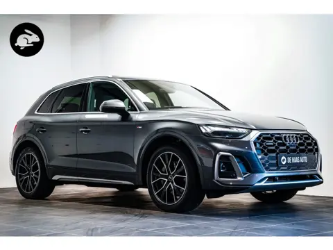 Audi Q5 55 TFSI e S-Line|99,4%SOH|Pano dak|Luchtvering|360* cam|Sfeerverlichting
