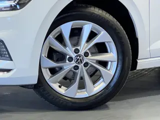 Foto 20 van Volkswagen Polo 1.0 TSI Highline Panoramadak | Navigatie/Android/Apple Carplay | LM Velgen 17" |