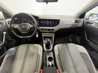 Foto 16 van Volkswagen Polo 1.0 TSI Highline Panoramadak | Navigatie/Android/Apple Carplay | LM Velgen 17" |